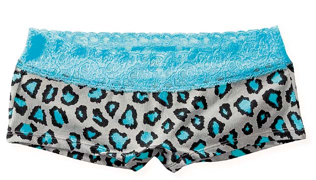 Aéropostale. Cachetero de leopardo en color gris y celeste con encajes en la parte de arriba. Una propuesta distinta para la intimidad o sentirse cómoda.