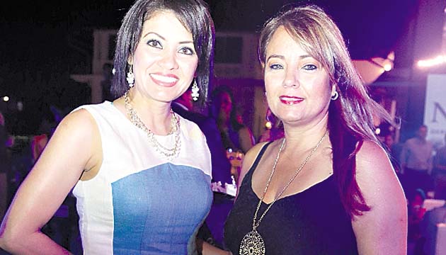 6. Michelle Herrera y Carmen Ortiz.