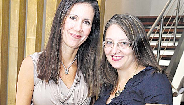 6. Claudia Donoso y Diana Solunac.