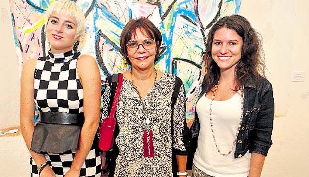 2. Debbie Kuzniecky, Marie Claire y Raisa Mar.