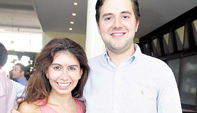 8. Stephanie Lievano y Felipe Echandi.