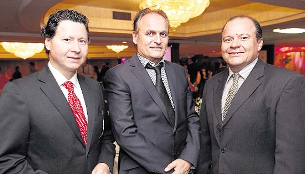 5. Fidel Ulloa, Francis Verdan y Jorge Ulloa.