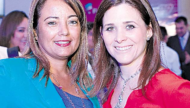 7. Carmen Ortiz y María Fernanda Cardoze.
