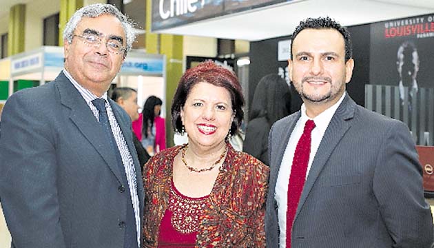 3. Flavio Tarsetti, Catalina Ocampo y Arturo Navarro.