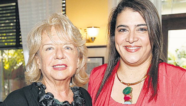 6. Elizabeth Pinzón y Maritza Anderson.