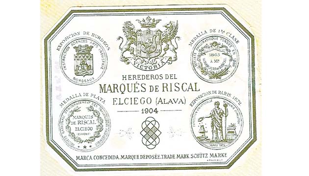 Al morir Camilo Hurtado de Amézaga, sexto marqués de Riscal, se cambia la etiqueta que comienza a llevar el nombre de Herederos del Marqués de Riscal.