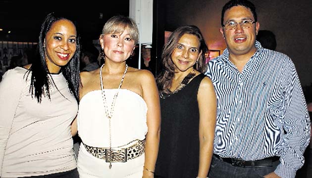 2. Carolina Castillo, Yuythel Aguilar, Jessica Nieto y Abdiel Bernal.