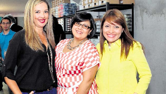 4. Mónica Herrador, Fabiola Pérez y Sara Escobar.