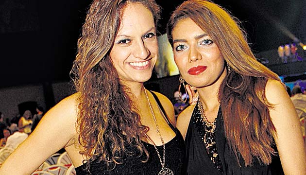 8. Michelle Mancilla y Raquel Poveda.