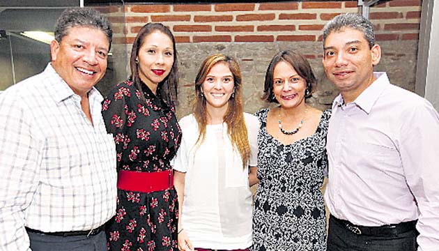 3. Edwin Iglesias, Connie Young, Michelle Hanly, Alida de Iglesias y Edgar Iglesias.