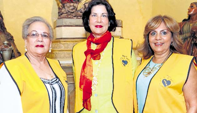 3. Leticia de Liakopulos, Bleixen de Velázquez y Belinda de Chen.