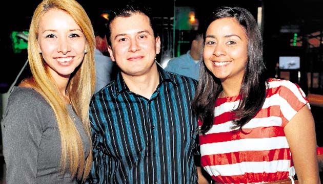 3. Diana Campos, Pablo Morilla y Annette Echevers.