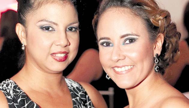 13. Sharon Villarreal y Yamileth Adamis.