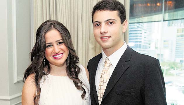 2. Valerie Morales Viggiano y Gabriel Correa.