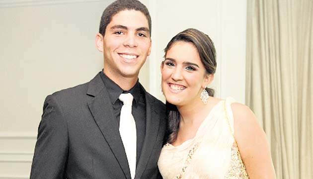 3. Diego Bernal y Eloísa Lewis.