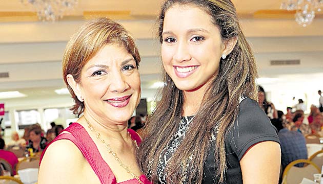 5. Nora Pinzón y Laura Moreno Pinzón.
