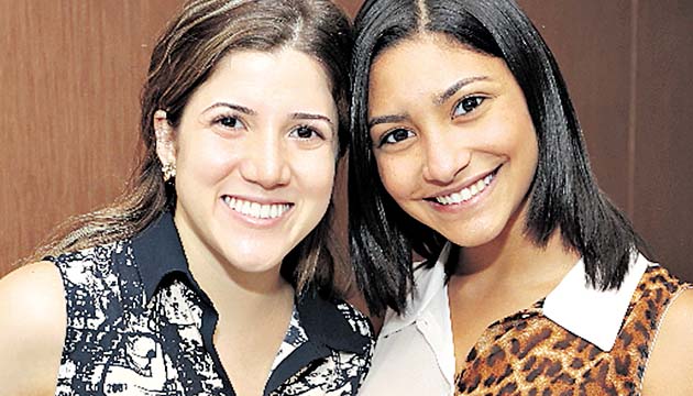 6. María Cristina Barbero y Mónica Batista.