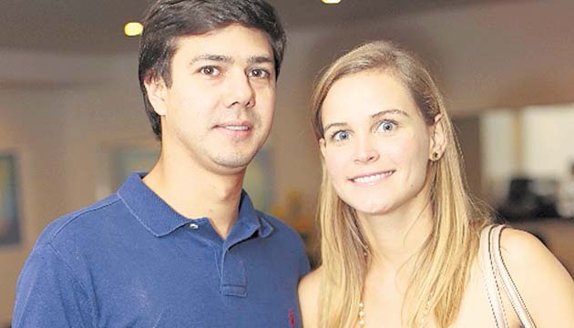 6. Roberto Becks y Estefani Martínez.