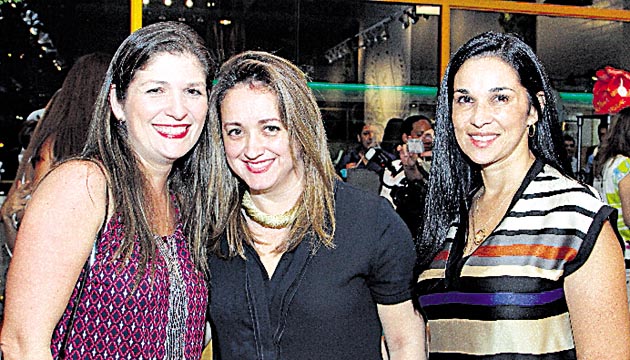 5. Evelyn Sayegh, Natalia Carvajal y Marilyn Fajardo.