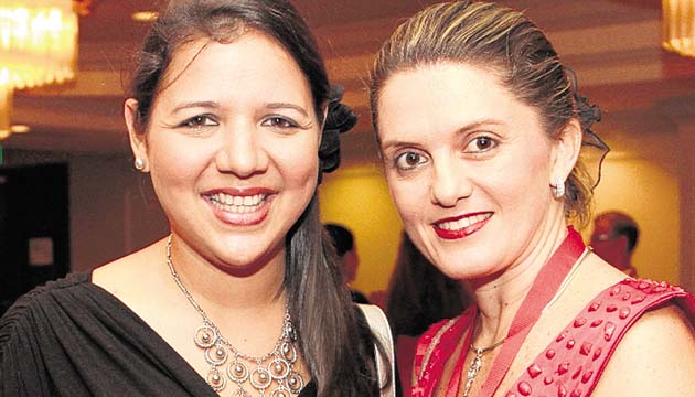 6. Ana Luisa Peralta y Natacha de Chevalier.