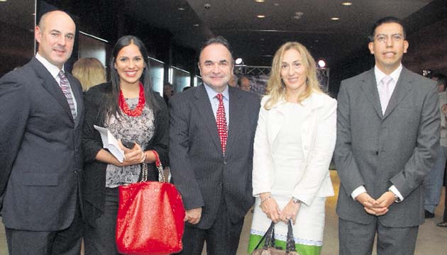 5. Arturo Campos, Lorena Henríquez, Ignacio Velázquez, Laura Sacristán y Eduardo Tamson.