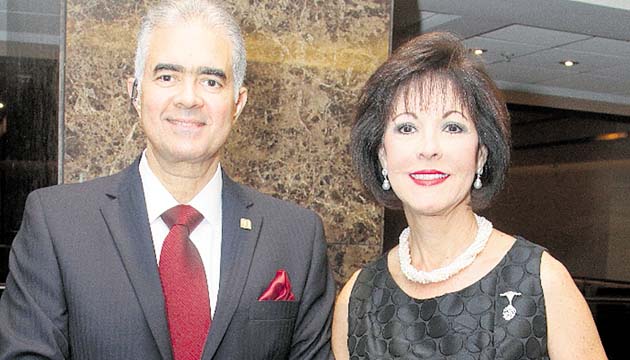 8. Julio de la Lastra e Ivonne de la Lastra.