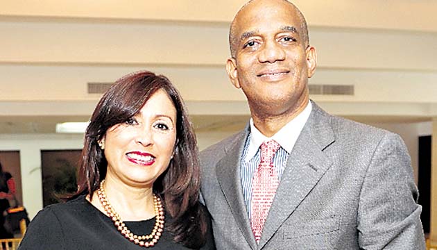 6. Vielka Domínguez y Adolfo Prescott.
