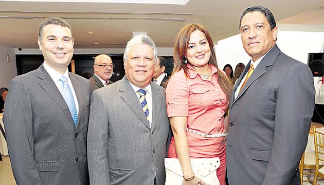 11. Constantino Kafaltis, Luis Della Togna, Julisa Alvarado, Rigoberto Chavarría.