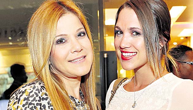 8. María Fernanda Villa y Jessica Franco.