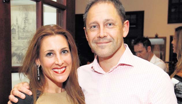 10. Helen Martin y Gregory Martin.