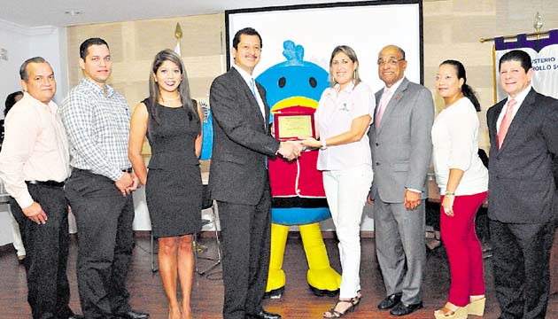Reconocimiento a Grupo Corporativo Pérez
