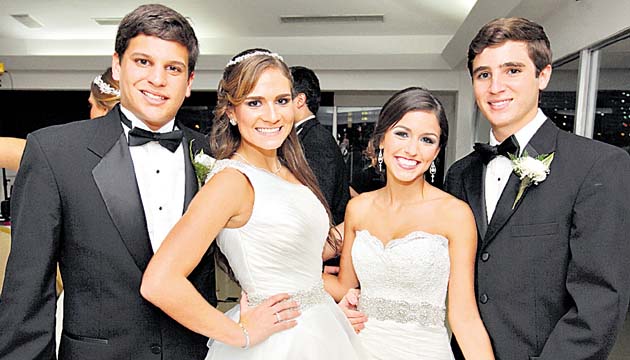 3. Federico Moreno, Ana Gabriela Cardoze, Stephanie Healy y Carlos Raúl Tribaldos.