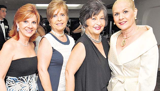 5. Olga de Jiménez, Minina de Cordovez, Rosa María de Ferrer Y Viviane de Alemán.