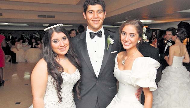2. Nicole Pataro, Rafael Alemán y Mariana Bennett Vaz.