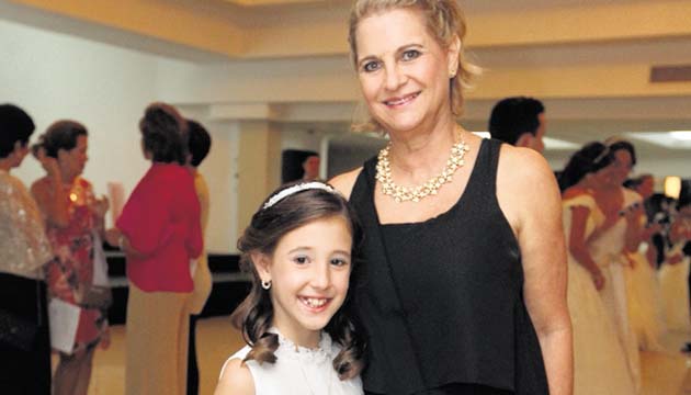 6. Isabela Romagosa y Dayra de Fábrega.