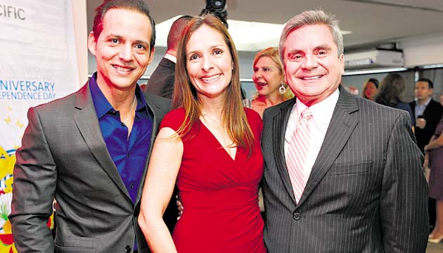 7. Rodolfo Morales, Sandra Posada y Hernán Posada.