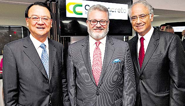 9. Diego Chou, Milton Henríquez y Alexander Galilee.