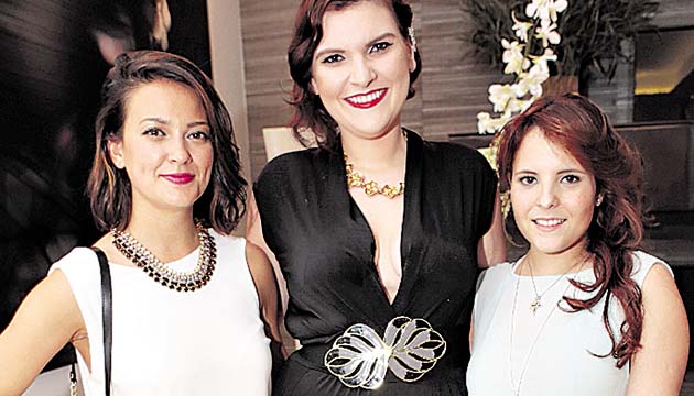 7. Elly Van Os, Maristella Kiener, María Lucía Lara.