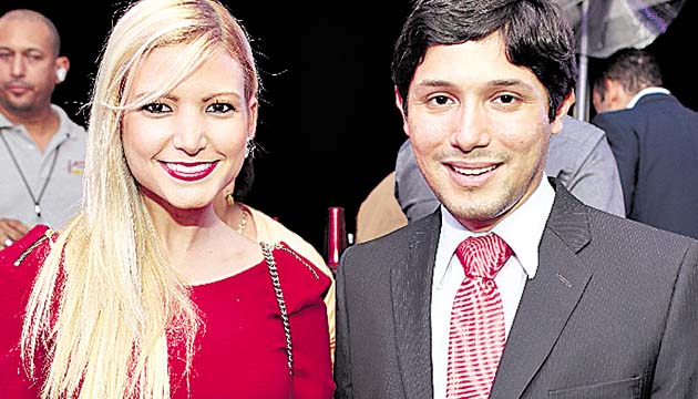10. Carmen Barraza y Orlando Filos.