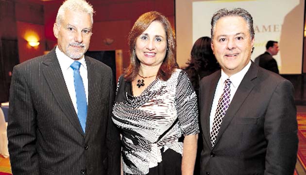 2. Walfrido Martínez, Emale de García y Arnolfo Lavítola.