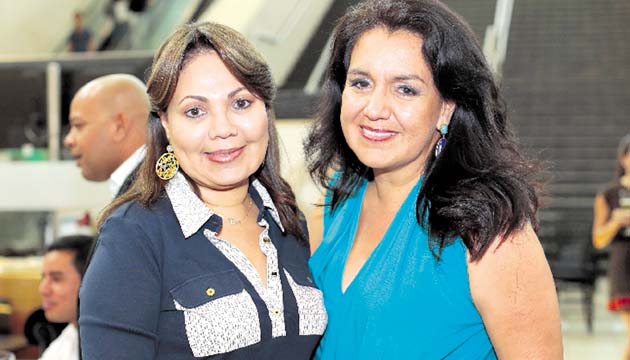 9. Ana Isabel de Sanjur y Olga de Tejada.