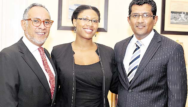 5. Orlando Acosta, Ebony Rosemond y Emilio Sempris.