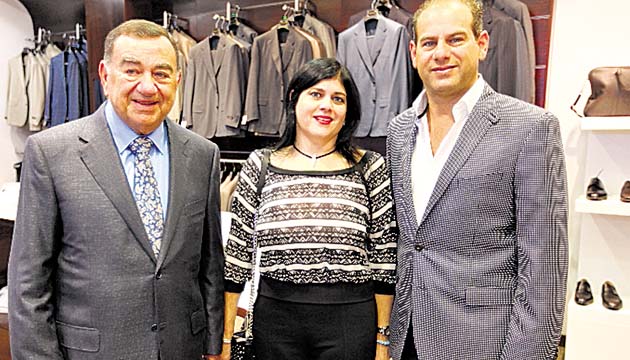 5. Jack Btesh, Arlette Btesh y Mike Btesh.