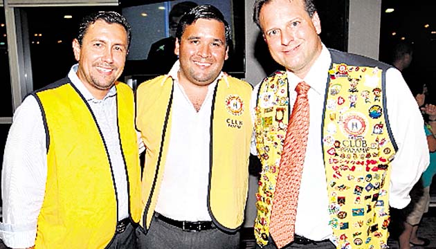 3. Carlos Tarrago, Jorge Montenegro y Carlos García De Paredes.