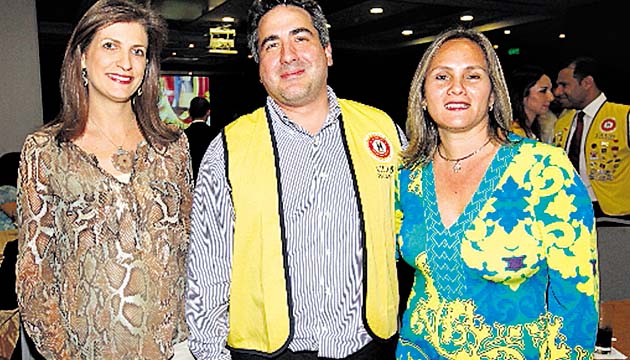 4. Margie Cohen, Max Madariaga y Dayra Bern.