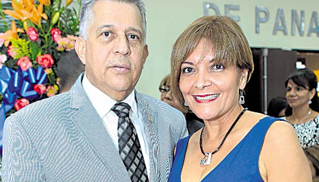 6. Álvaro Varela y Gicelly de Varela.