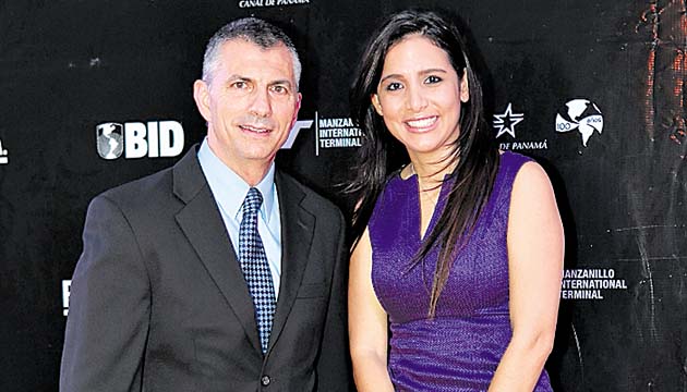 8. Glenn Simon y Celia Villareal.