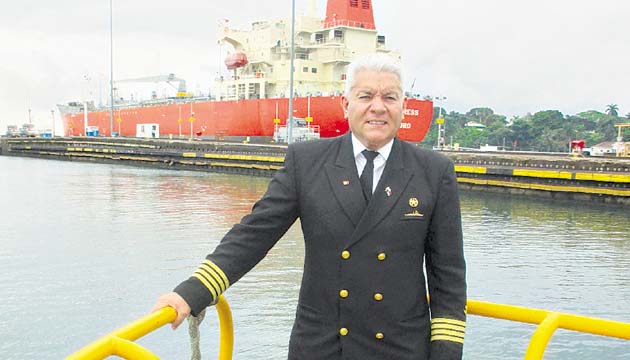 30 años al servicio del Canal de Panamá