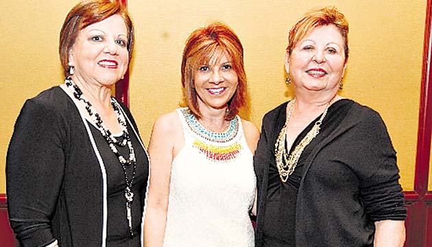 4. Sara Pardo, Olguita Jiménez y Gloria Clavel.