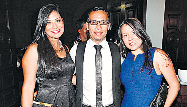 5. Ileana Aguilar, Fidel Janeiro y Marisa Janeiro.